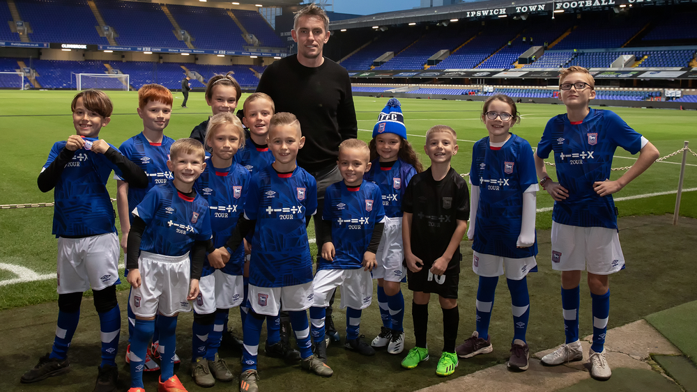 Ipswich Town FC CHANCE FOR YOUNG FANS TO THE TEAM