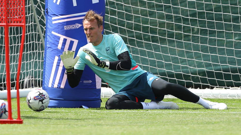 CHRISTIAN KEHRT ZUM TRAINING ZURÜCK