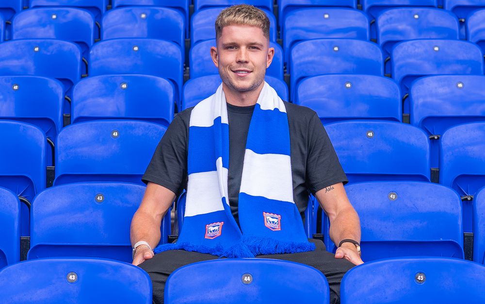 NEUER DEAL FÜR HIRSTY