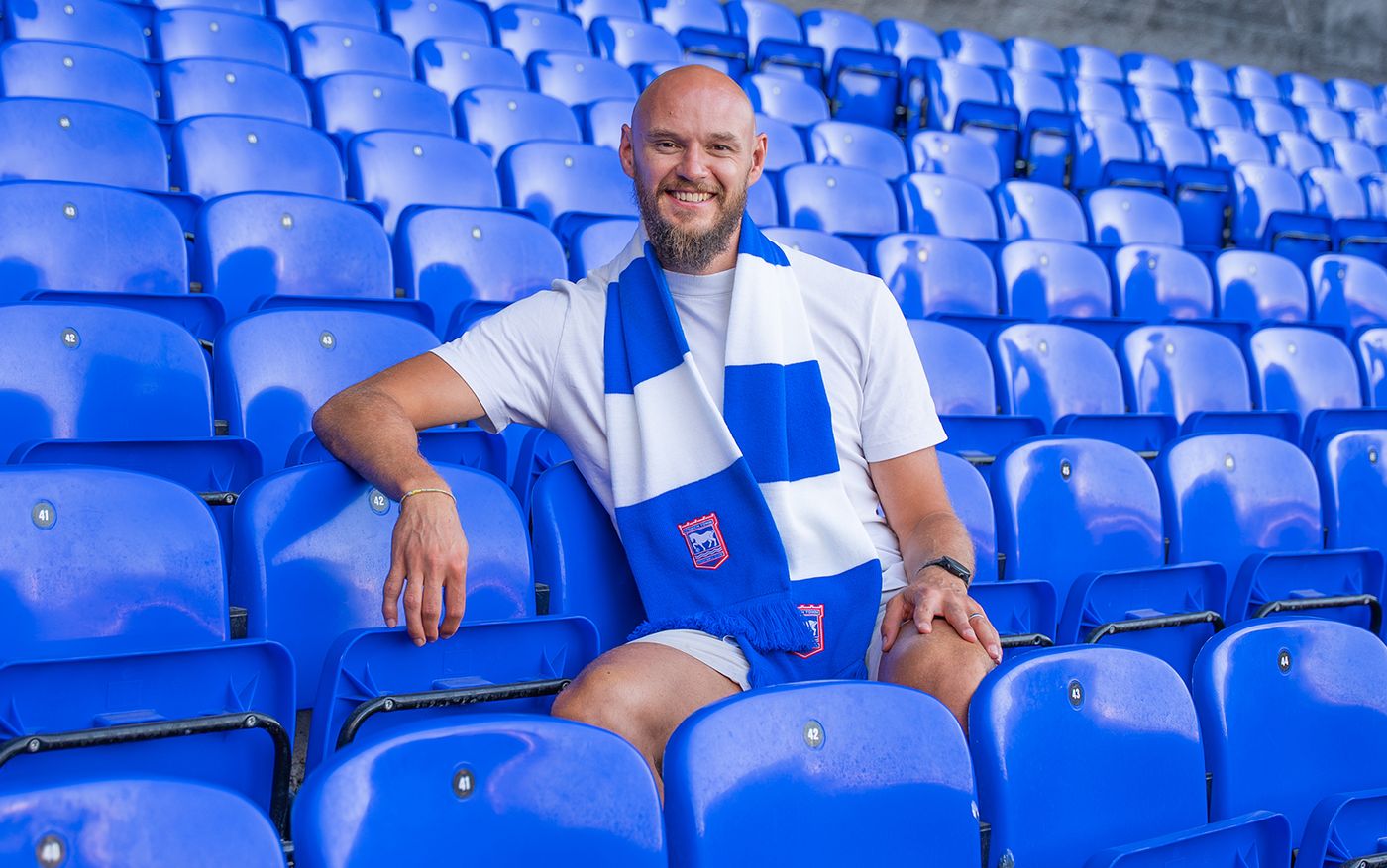 Ipswich Town confirm the signing of highly experienced goalkeeper David Button