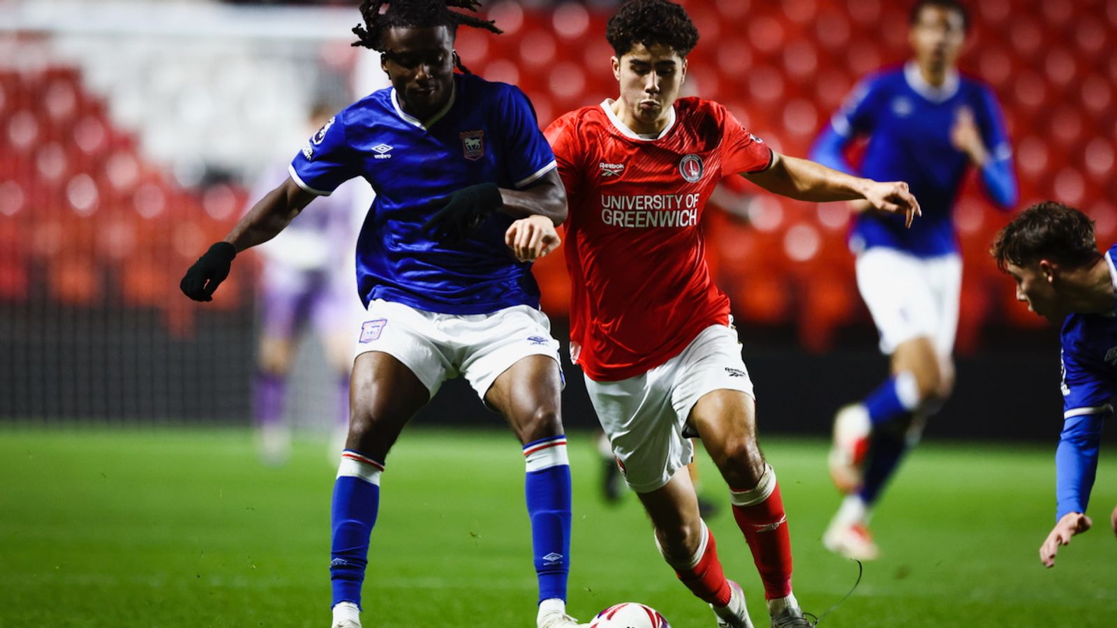 U21队前往莱斯特 两天前